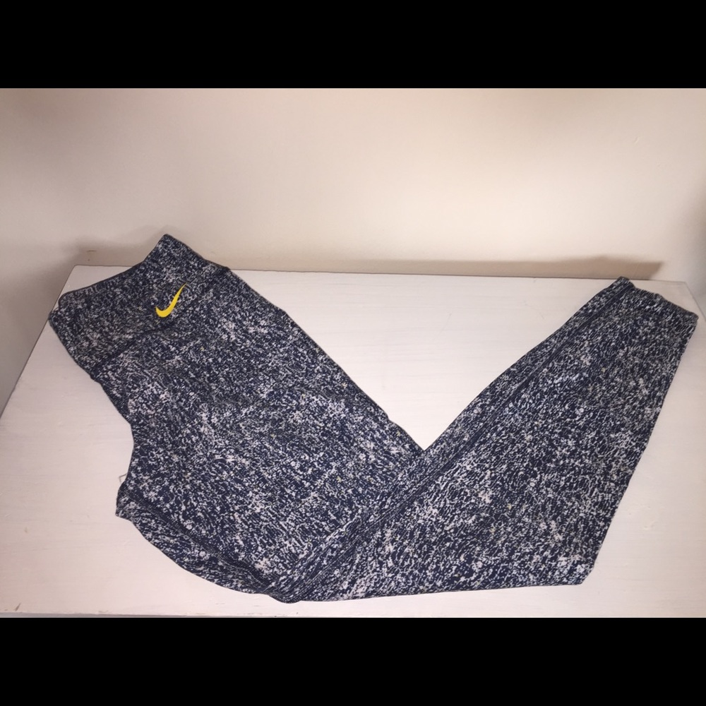 Nike live strong pants